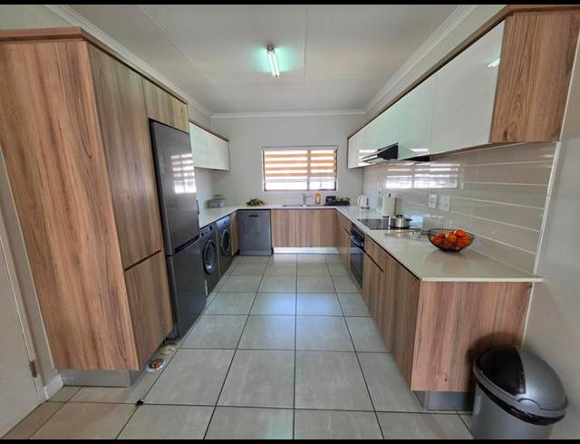 2 BEDROOM APARTMENT FOR SALE IN BLYDE RIVERWALK ESTATE